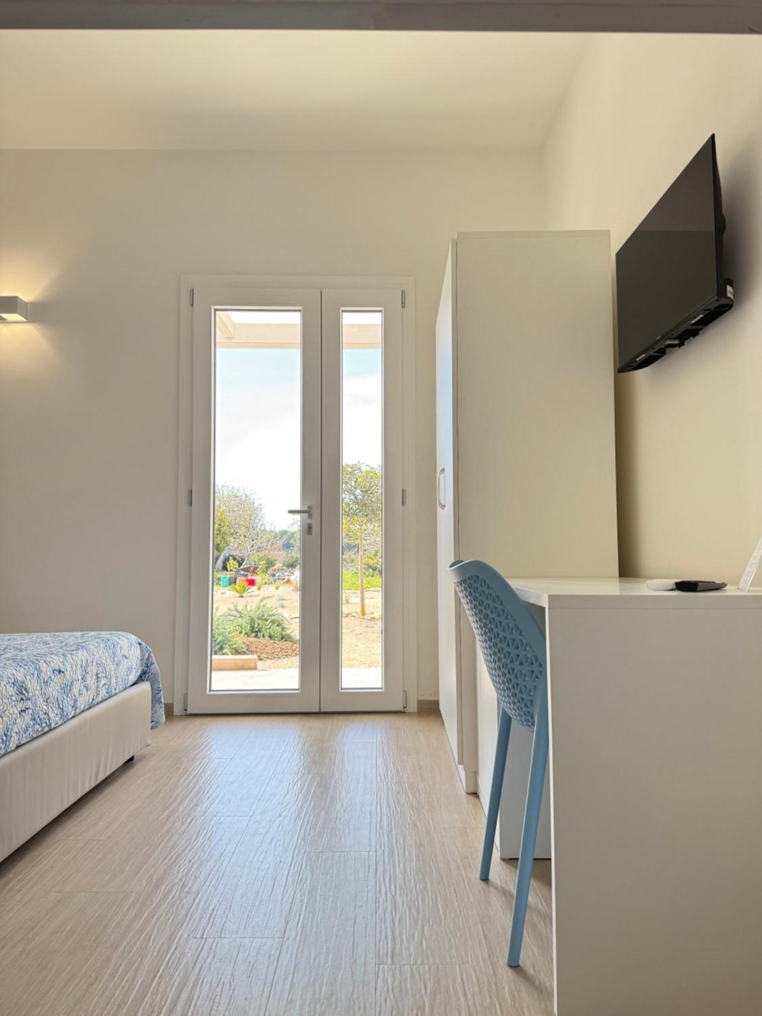 B&B Bianco Mediterraneo Torre Ovo Exteriör bild