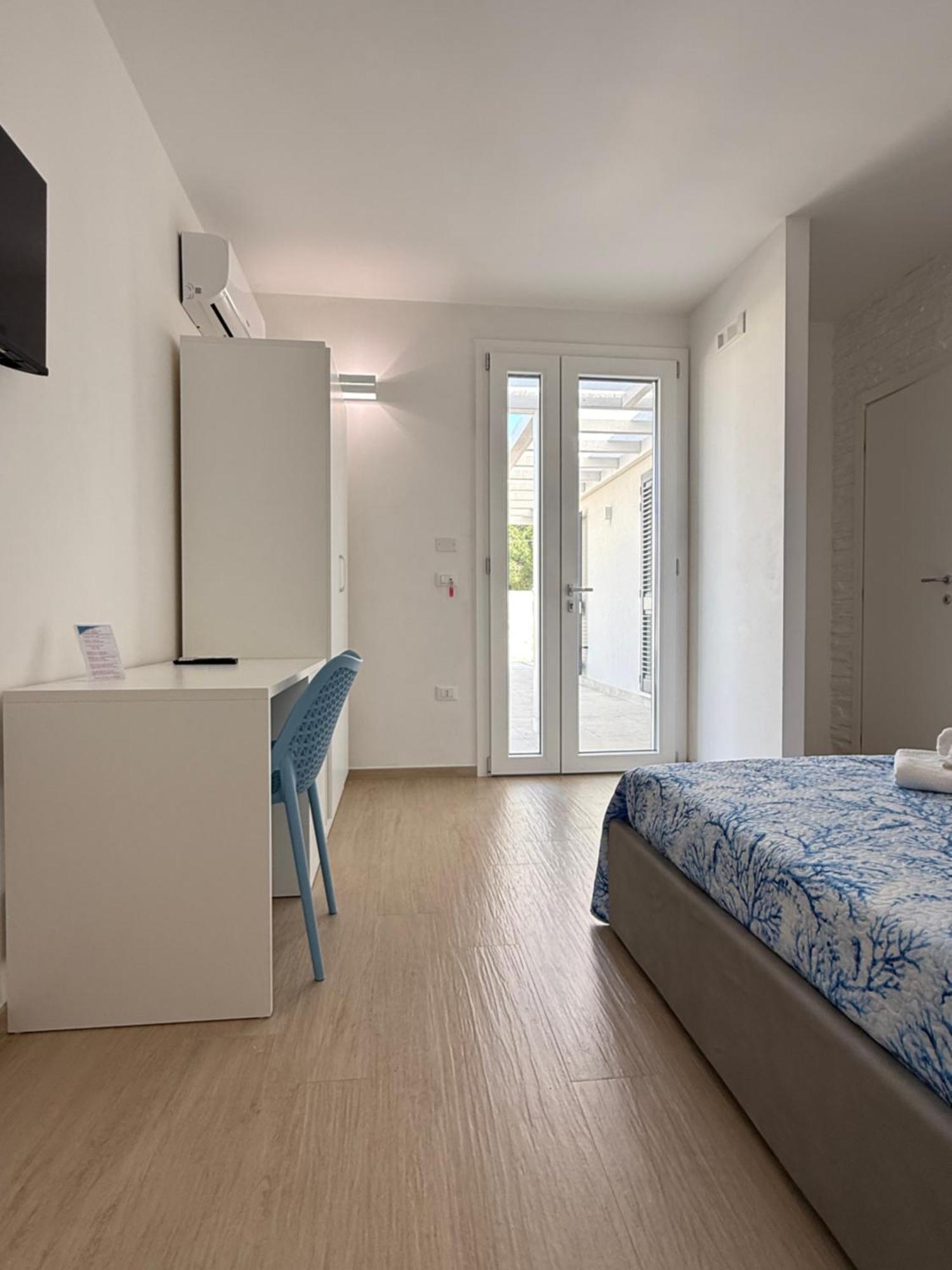 B&B Bianco Mediterraneo Torre Ovo Exteriör bild